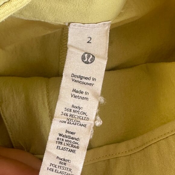 LULULEMON Relaxed-Fit Super-High-Rise Cargo Short ｜ Finch Yellow | Size 2 - Picture 4 of 7